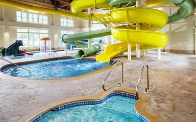 Photo 2 - Hampton Inn & Suites North Conway