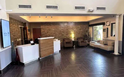 Photo 3 - Best Western Plus Bass Hotel & Suites