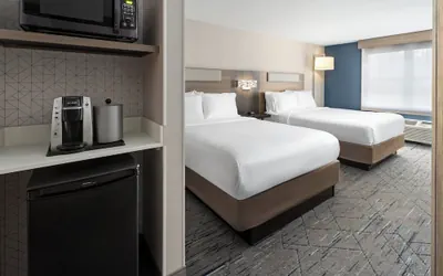 Photo 3 - Holiday Inn Express Hotel & Suites Freeport by IHG
