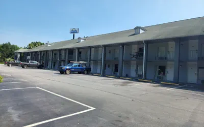 Days Inn by Wyndham Hardeeville North/I-95 & US 278