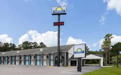 Photo 2 - Days Inn by Wyndham Hardeeville North/I-95 & US 278