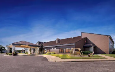 Heartland Inn & Suites, SureStay Collection by Best Western