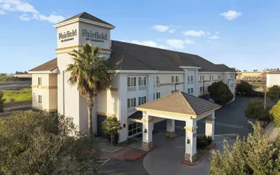 Photo 2 - Fairfield Inn and Suites by Marriott Sacramento Elk Grove