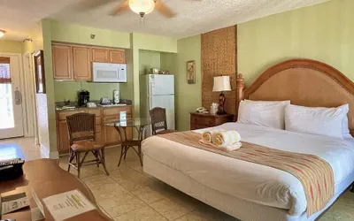 Photo 4 - Beso Del Sol Resort