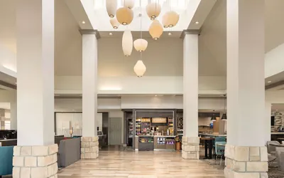Photo 4 - Hilton Garden Inn Omaha West