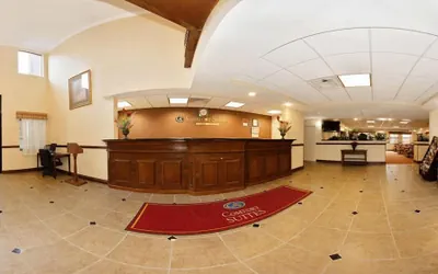 Photo 4 - Quality Suites Jeffersonville - Louisville North