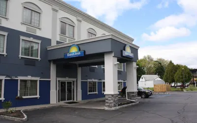 Photo 2 - Days Inn by Wyndham Budd Lake