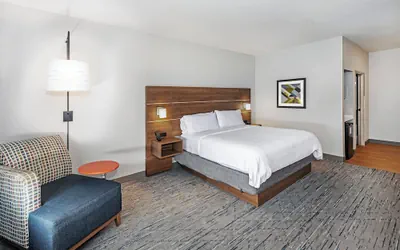 Photo 4 - Holiday Inn Express & Suites Tulsa S Broken Arrow Hwy 51 by IHG