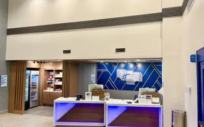 Photo 5 - Holiday Inn Express Madison by IHG
