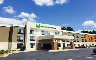 Photo 2 - Holiday Inn Express Madison by IHG