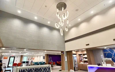 Photo 4 - Holiday Inn Express Madison by IHG