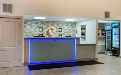 Photo 3 - Comfort Suites Elgin Northwest