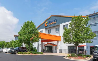 Photo 2 - Comfort Suites Elgin Northwest
