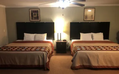 Photo 3 - Global INN