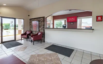 Photo 5 - Red Roof Inn Buffalo, TX