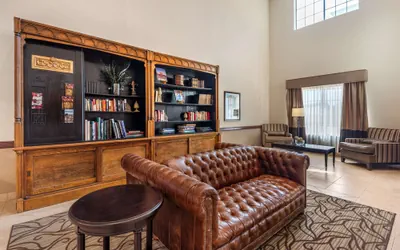 Photo 4 - Best Western La Grange Inn & Suites