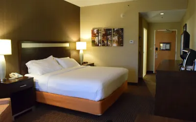 Photo 3 - Holiday Inn Express Hotel & Suites Watertown-Thousand Island by IHG