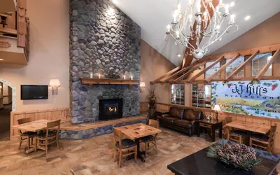 Photo 4 - Icicle Village Resort