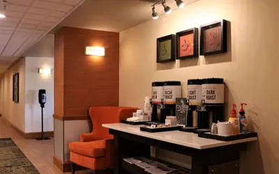 Photo 5 - Hampton Inn & Suites Fremont