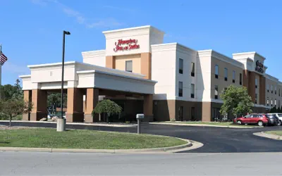 Photo 2 - Hampton Inn & Suites Fremont