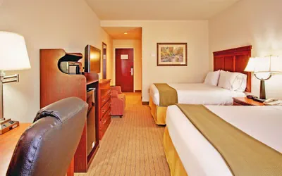 Photo 5 - Holiday Inn Express Hotel & Suites Dyersburg by IHG