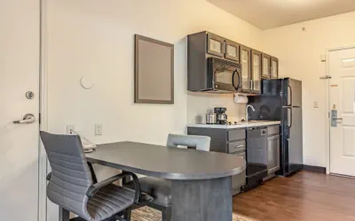 Photo 5 - Candlewood Suites Lincoln by IHG