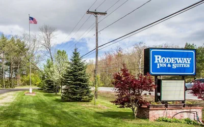 Photo 2 - Rodeway Inn & Suites Brunswick near Hwy 1