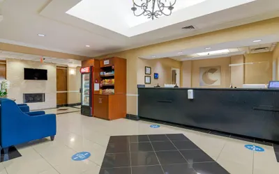 Photo 4 - Comfort Suites Savannah North I-95