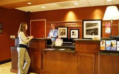 Photo 5 - Hampton Inn & Suites Yuba City