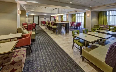 Photo 5 - Hampton Inn by Hilton Dunn
