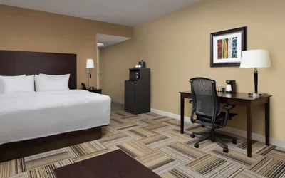 Photo 5 - Hampton Inn Knoxville East