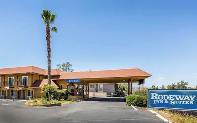 Photo 2 - Rodeway Inn & Suites Canyon Lake-Menifee West