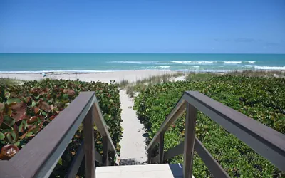 Photo 2 - Tuckaway Shores Resort