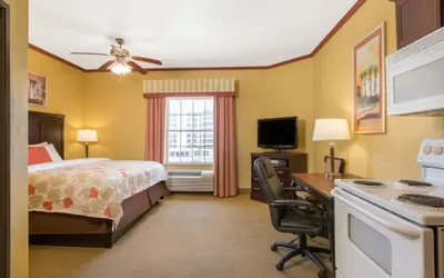 Photo 5 - Hawthorn Extended Stay by Wyndham Corpus Christi Padre Is