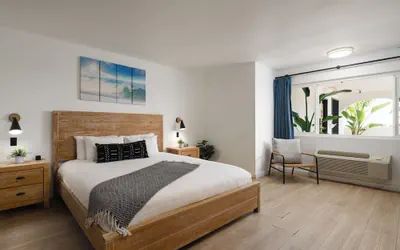 Photo 3 - The Surfbreak Hotel