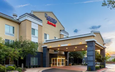 Photo 2 - Fairfield Inn & Suites by Marriott Edmond