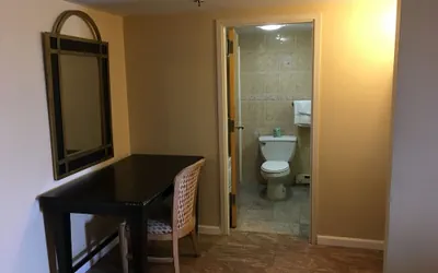 Photo 4 - Sea Palace Inn