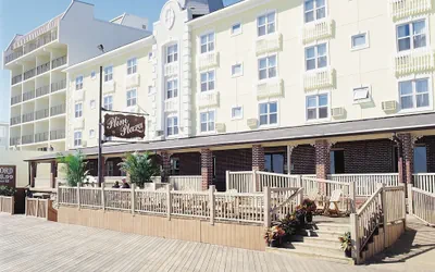 Plim Plaza Hotel