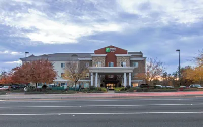Photo 2 - Holiday Inn Express Hotel & Suites Roseville-Galleria Area by IHG