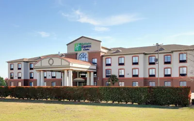 Photo 2 - Holiday Inn Express & Suites Burleson/Ft. Worth by IHG