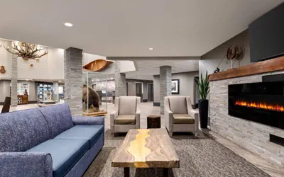 Photo 4 - La Quinta Inn & Suites by Wyndham Fairbanks Airport