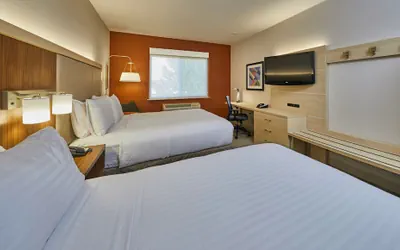 Photo 5 - Holiday Inn Express Hotel & Suites Medford-Central Point by IHG