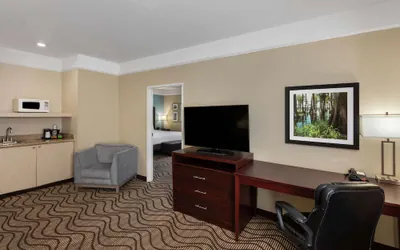 Photo 2 - La Quinta Inn & Suites by Wyndham Houma