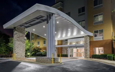 Photo 2 - Fairfield Inn & Suites by Marriott Atlanta Stonecrest
