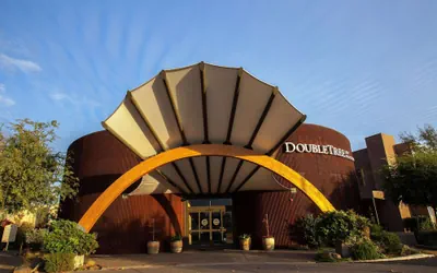 Photo 2 - DoubleTree by Hilton Napa Valley - American Canyon