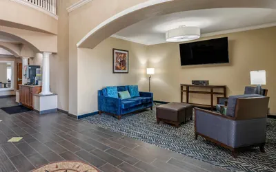 Photo 4 - Comfort Inn & Suites Lubbock West