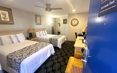 Photo 5 - Atrium Inn