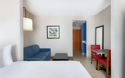 Photo 3 - Holiday Inn Express & Suites Spring Hill by IHG