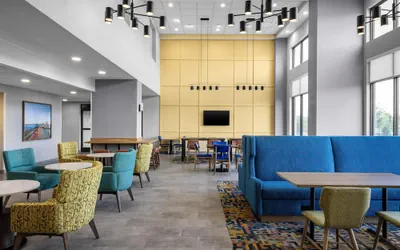 Photo 5 - Hampton Inn & Suites Moline-Quad City Int'l Aprt