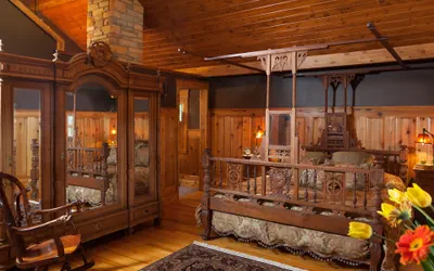 Photo 3 - Vrooman Mansion B&B